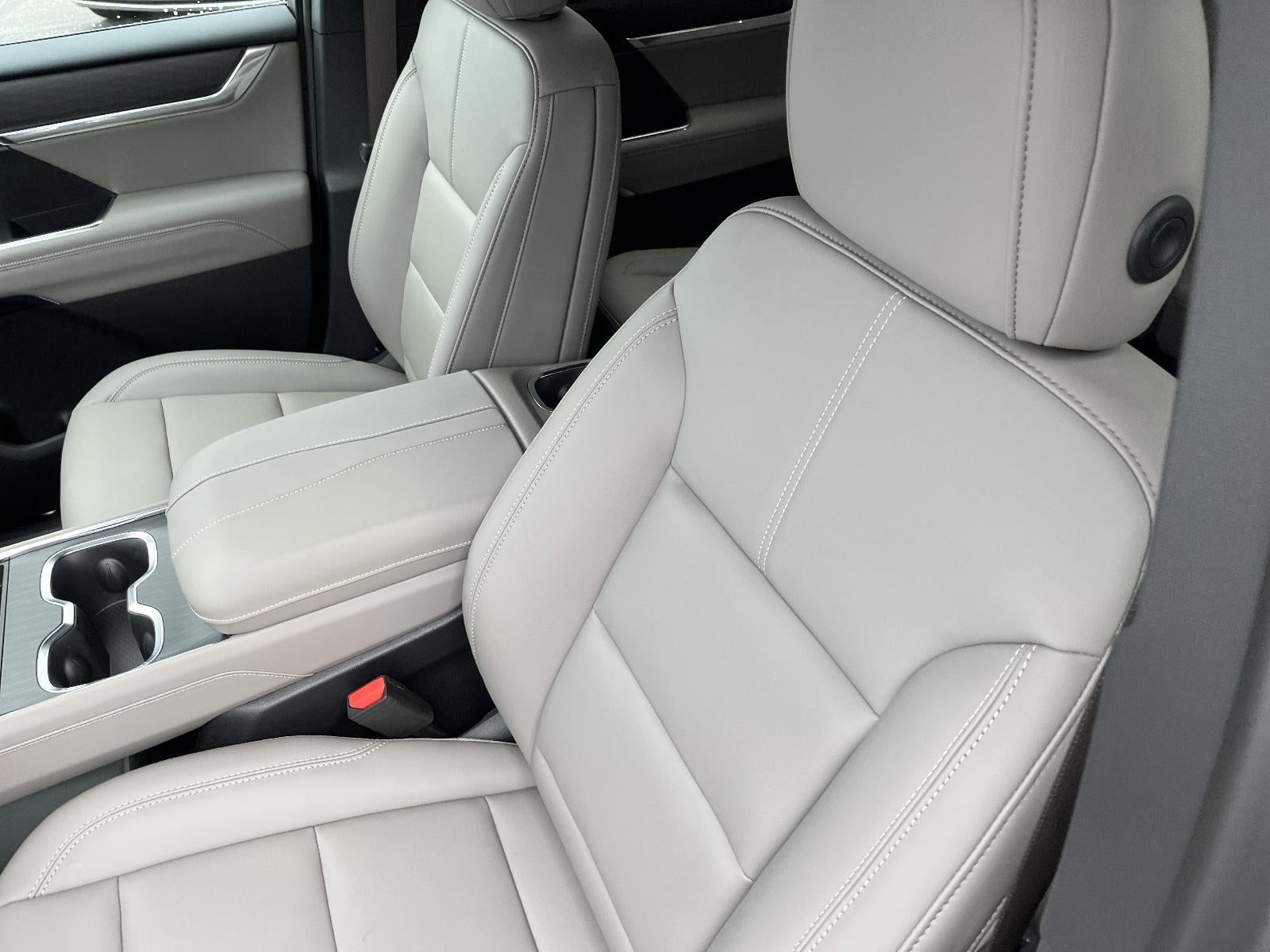 2026 GMC Acadia FWD Elevation