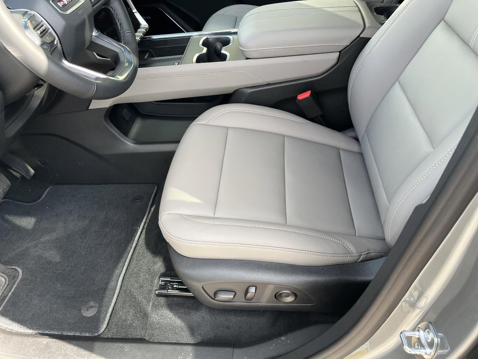 2026 GMC Acadia FWD Elevation