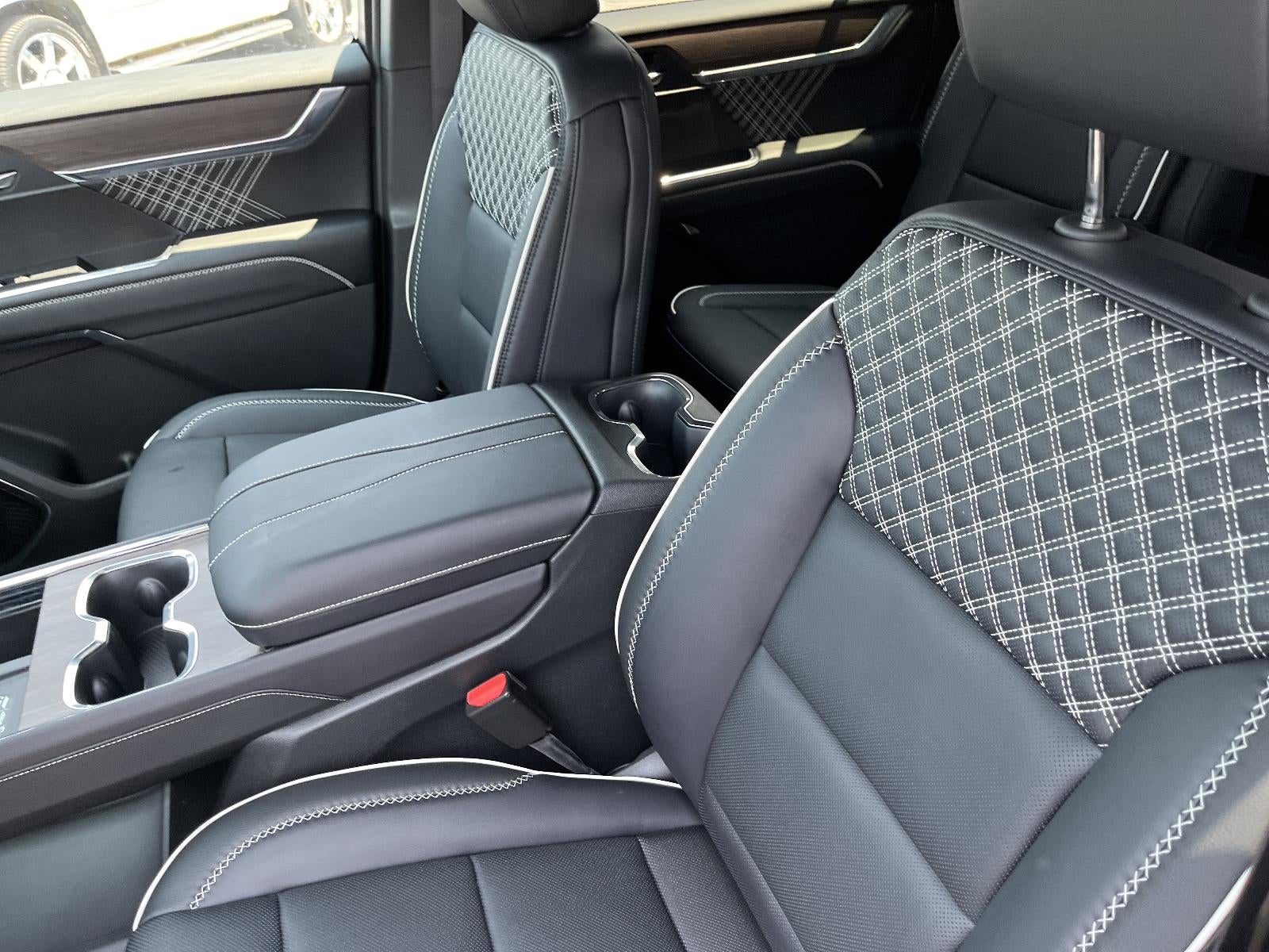 2026 GMC Acadia FWD Denali