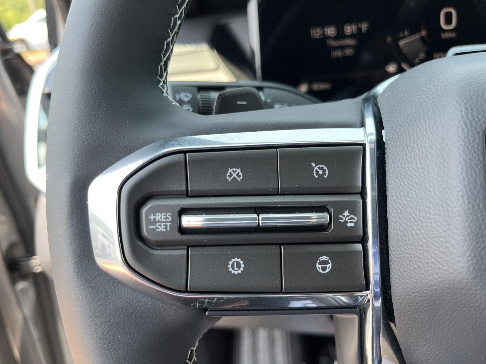 2026 GMC Acadia FWD Denali