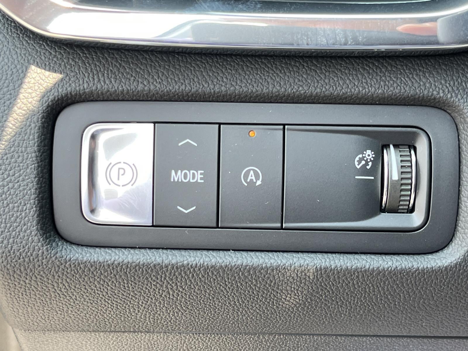2026 GMC Acadia FWD Denali