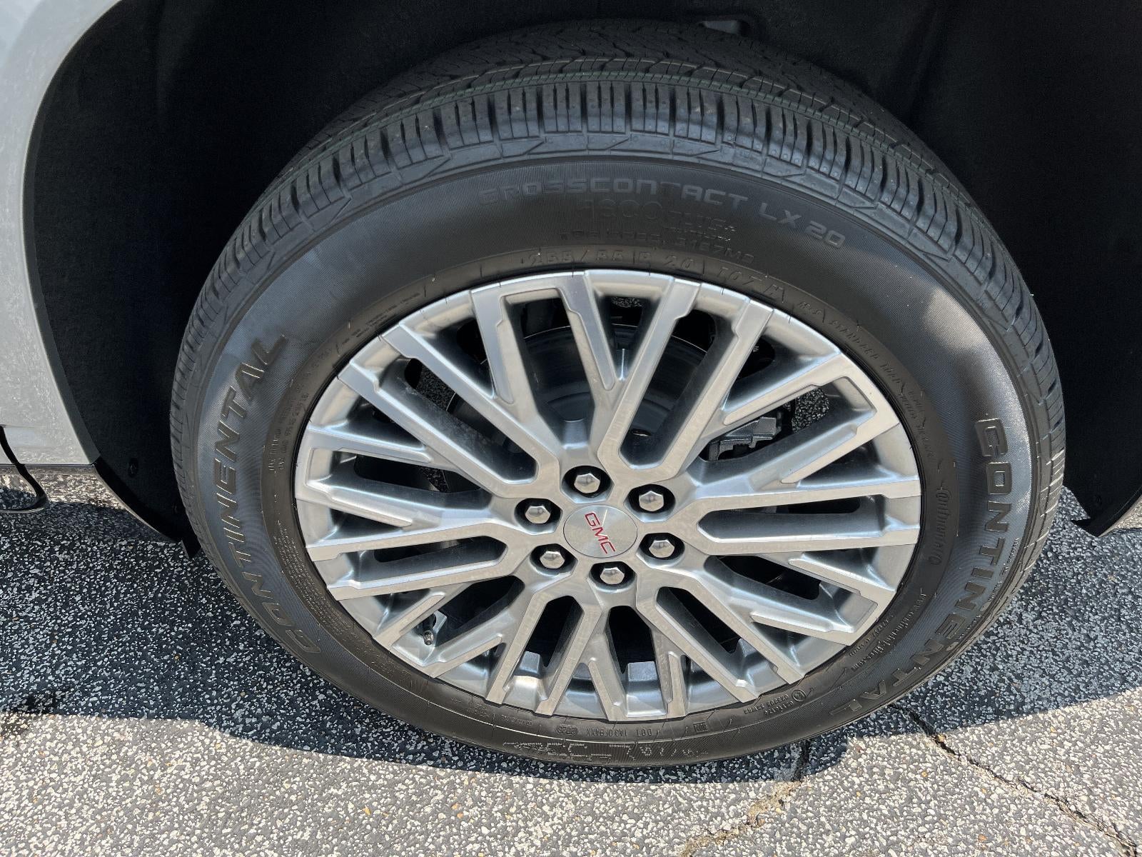 2026 GMC Acadia FWD Denali