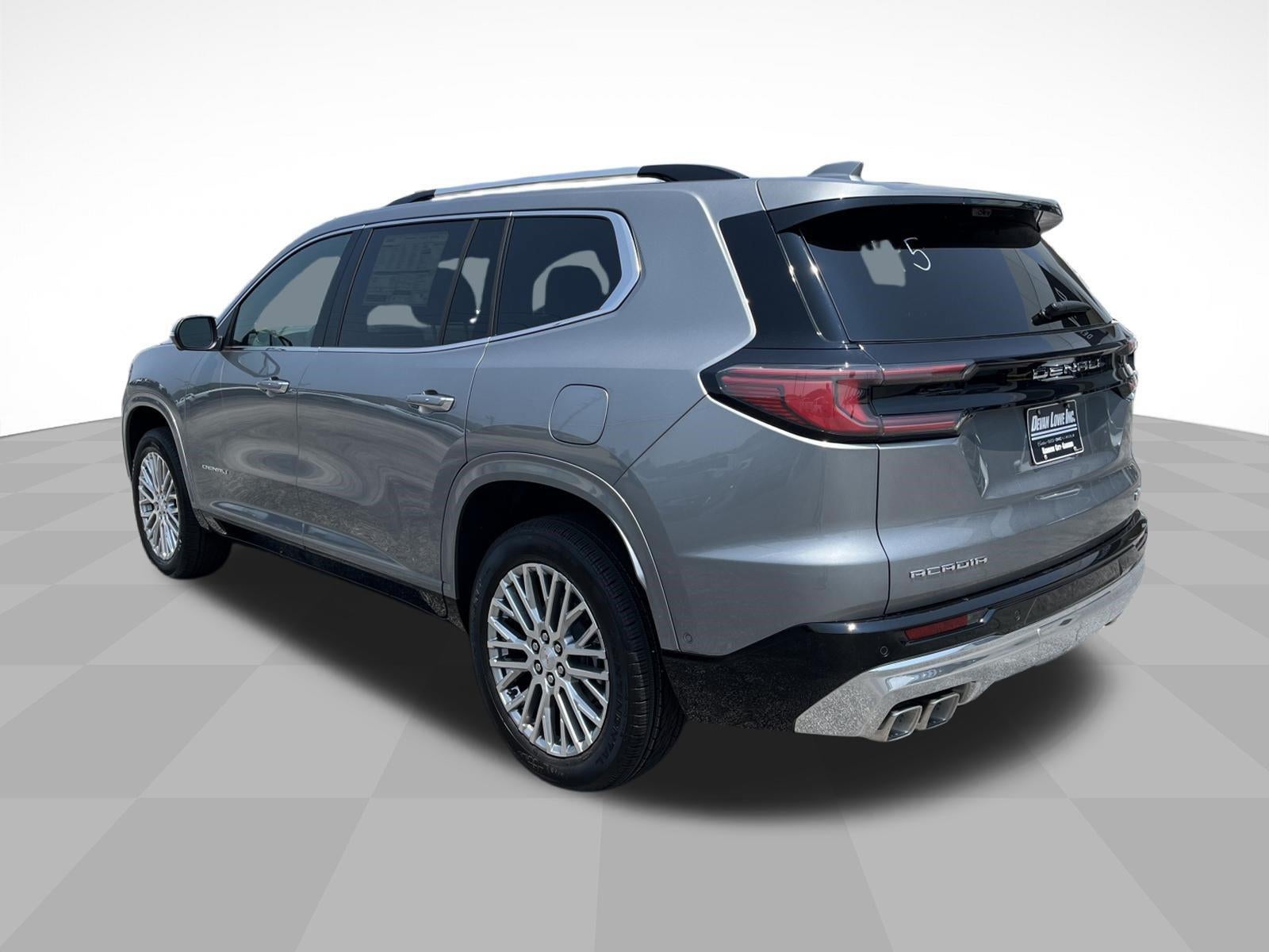 2026 GMC Acadia FWD Denali