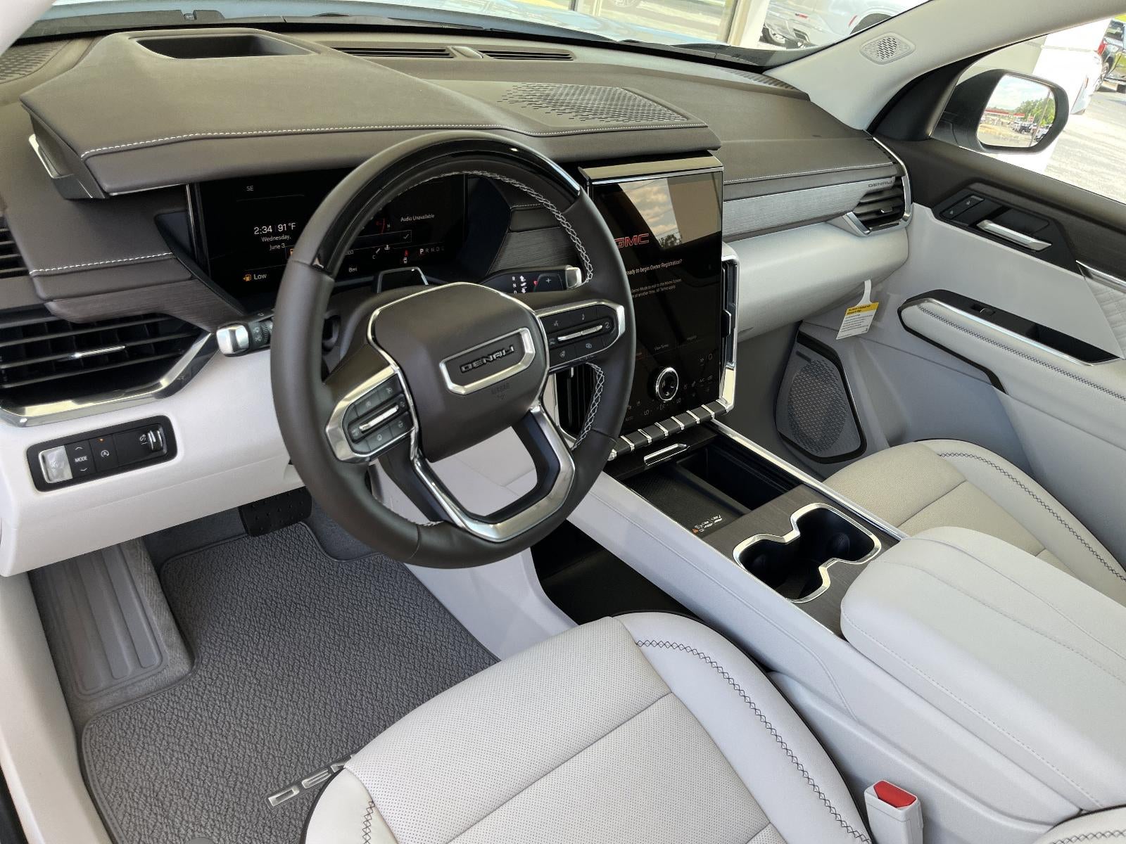 2026 GMC Acadia FWD Denali