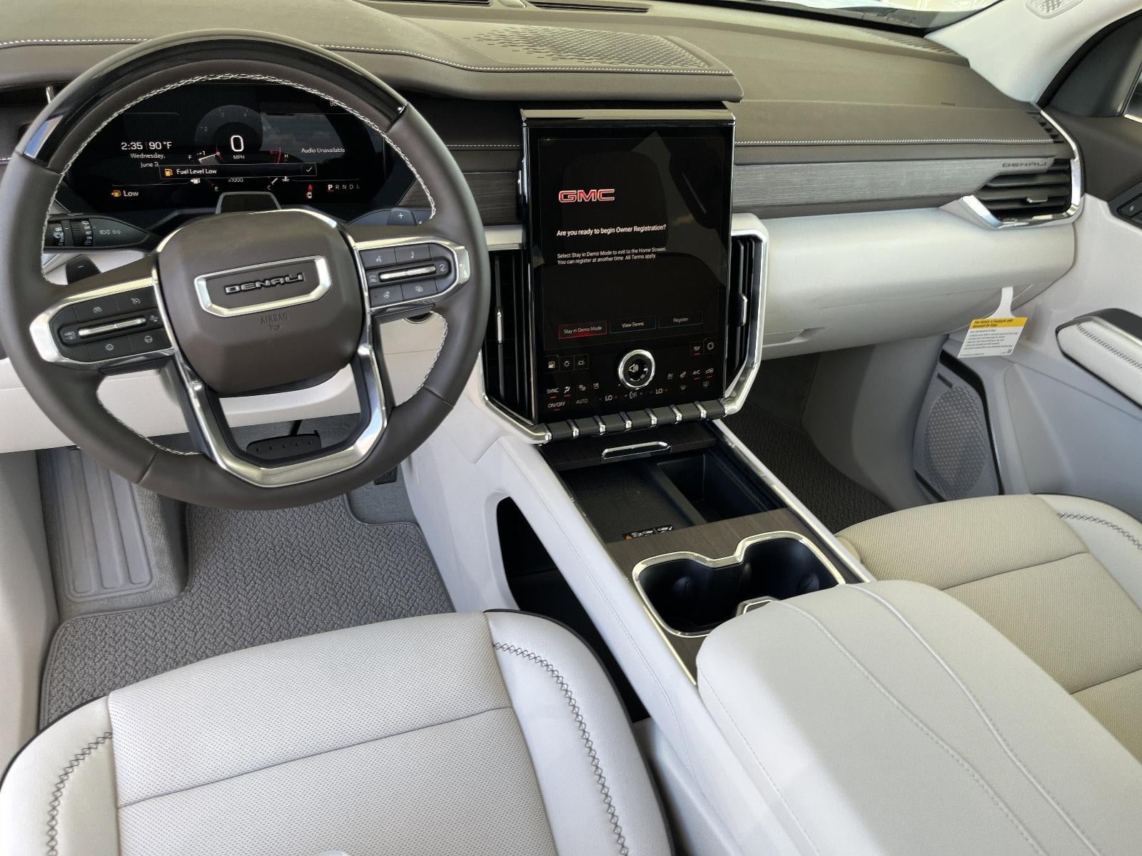 2026 GMC Acadia FWD Denali