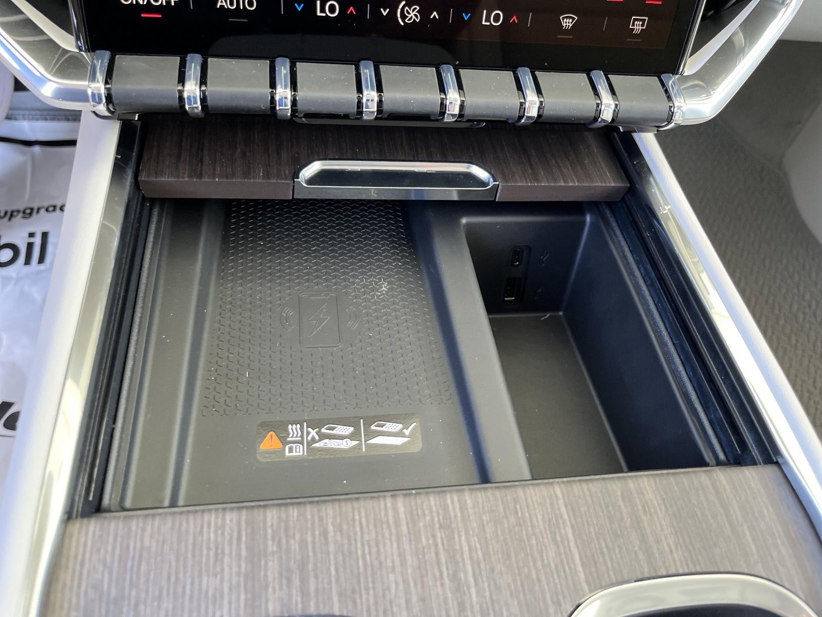 2026 GMC Acadia FWD Denali