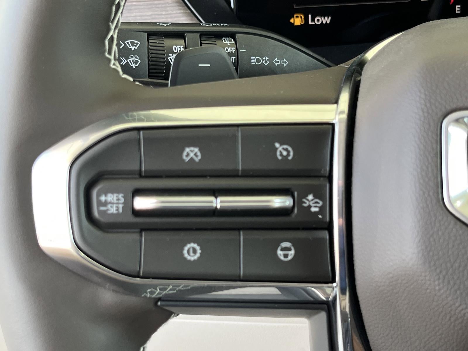 2026 GMC Acadia FWD Denali