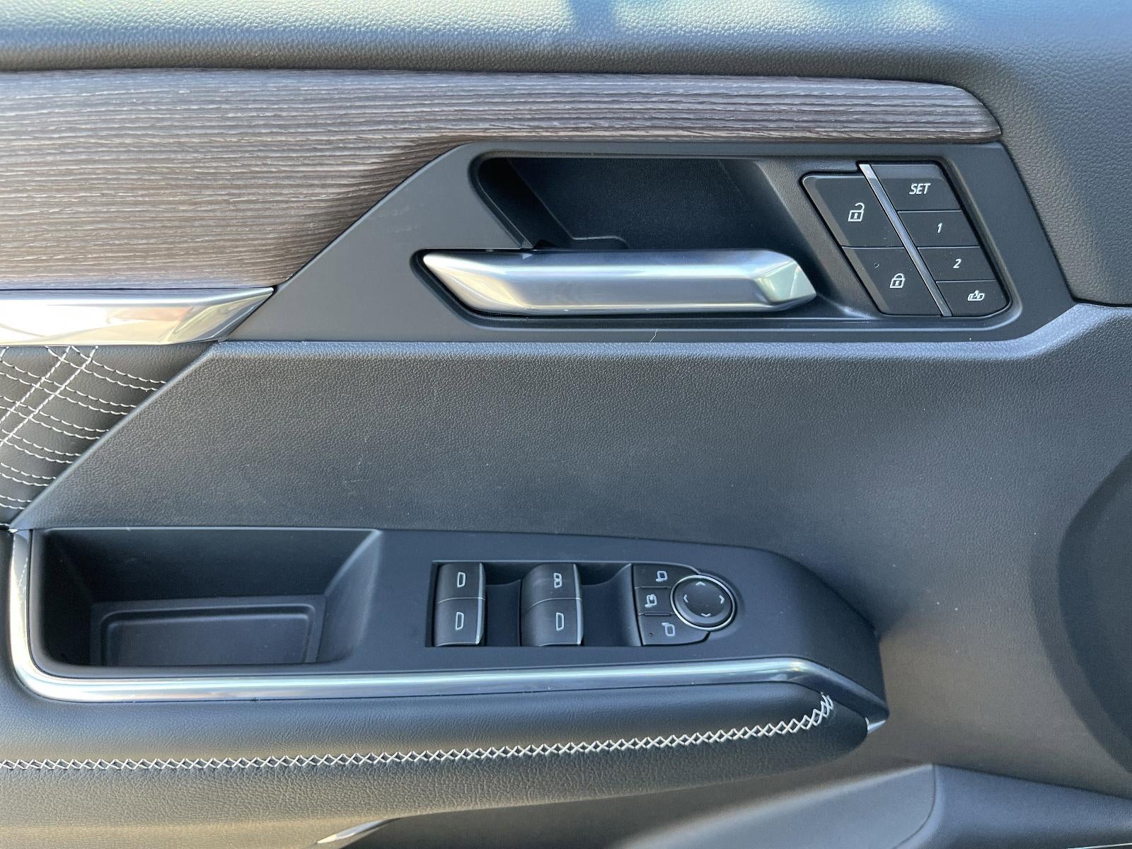 2026 GMC Acadia FWD Denali