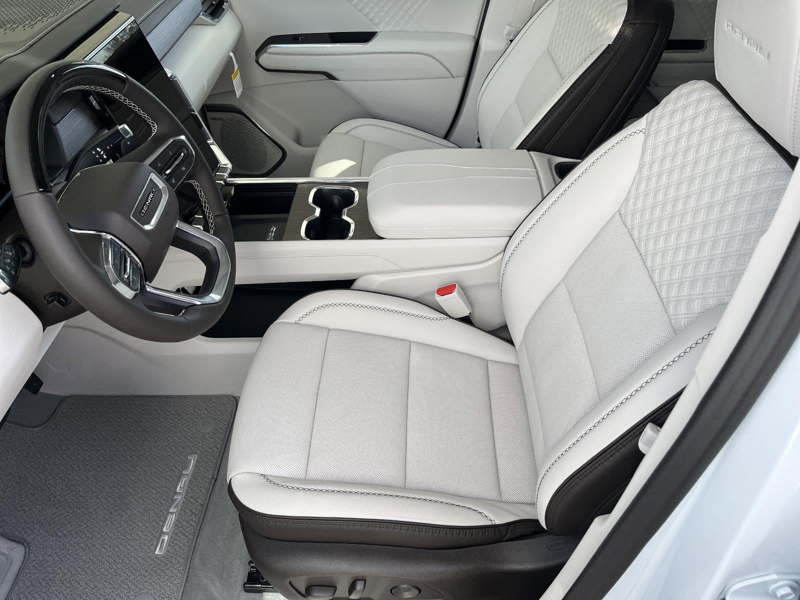 2026 GMC Acadia FWD Denali