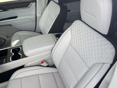 2026 GMC Acadia FWD Denali