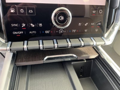 2026 GMC Acadia FWD Denali