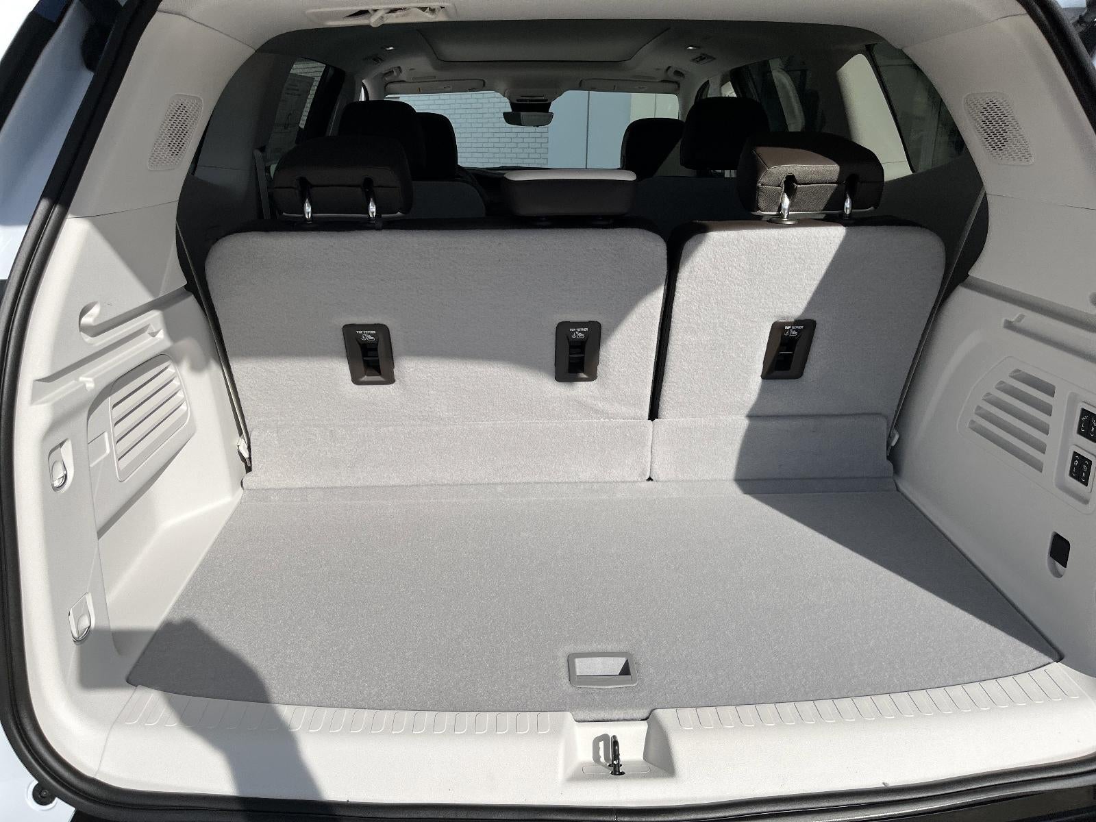 2026 GMC Acadia FWD Denali