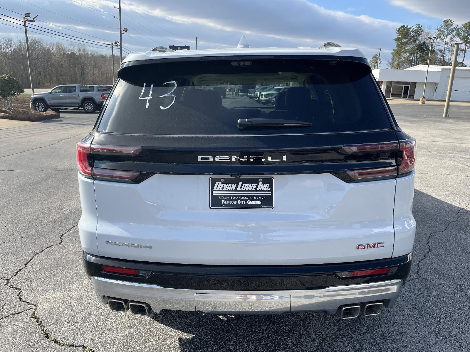 2026 GMC Acadia FWD Denali