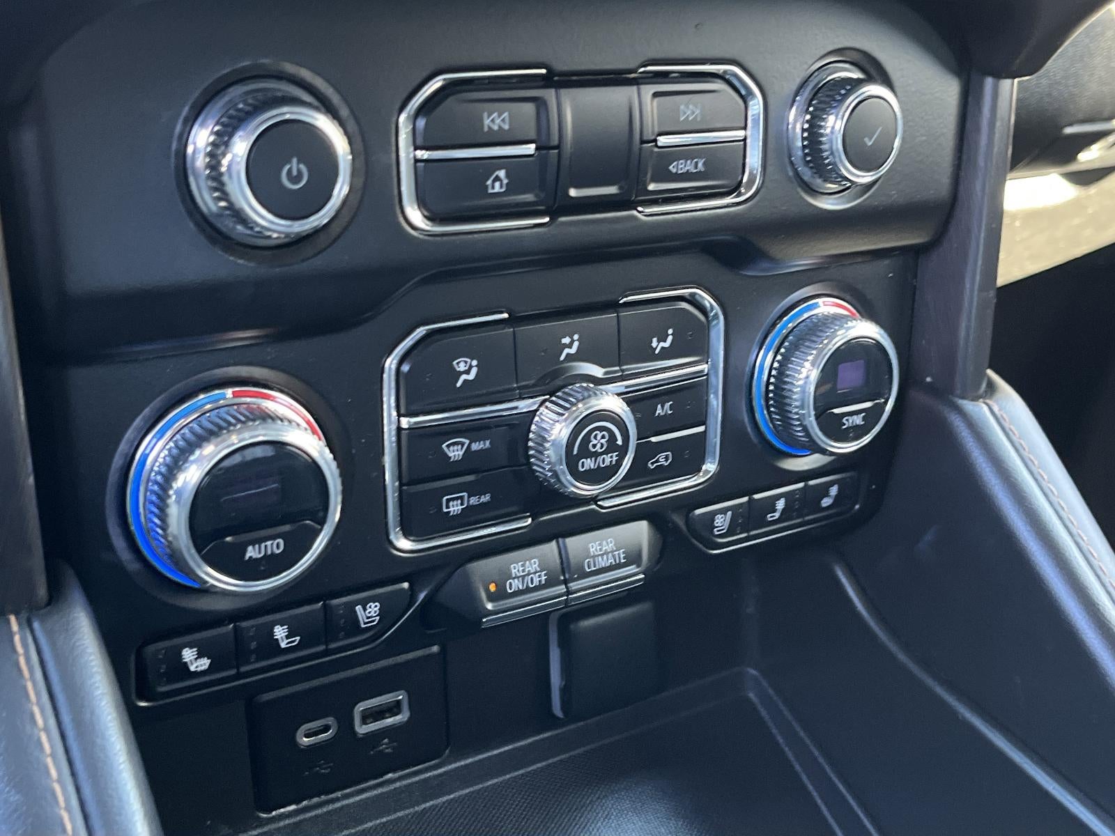 2023 GMC Yukon XL AT4