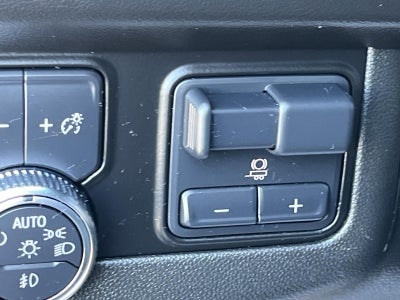 2023 GMC Yukon XL AT4