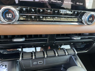 2025 GMC Canyon 4WD AT4