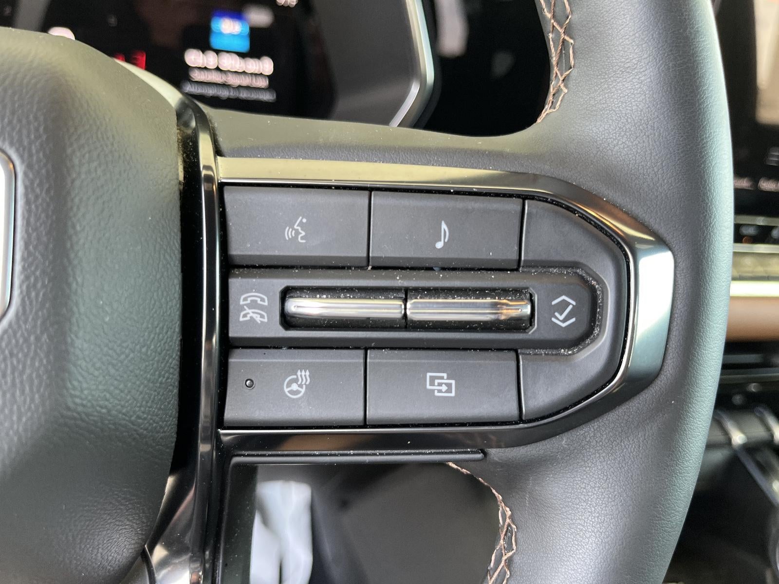 2025 GMC Canyon 4WD AT4