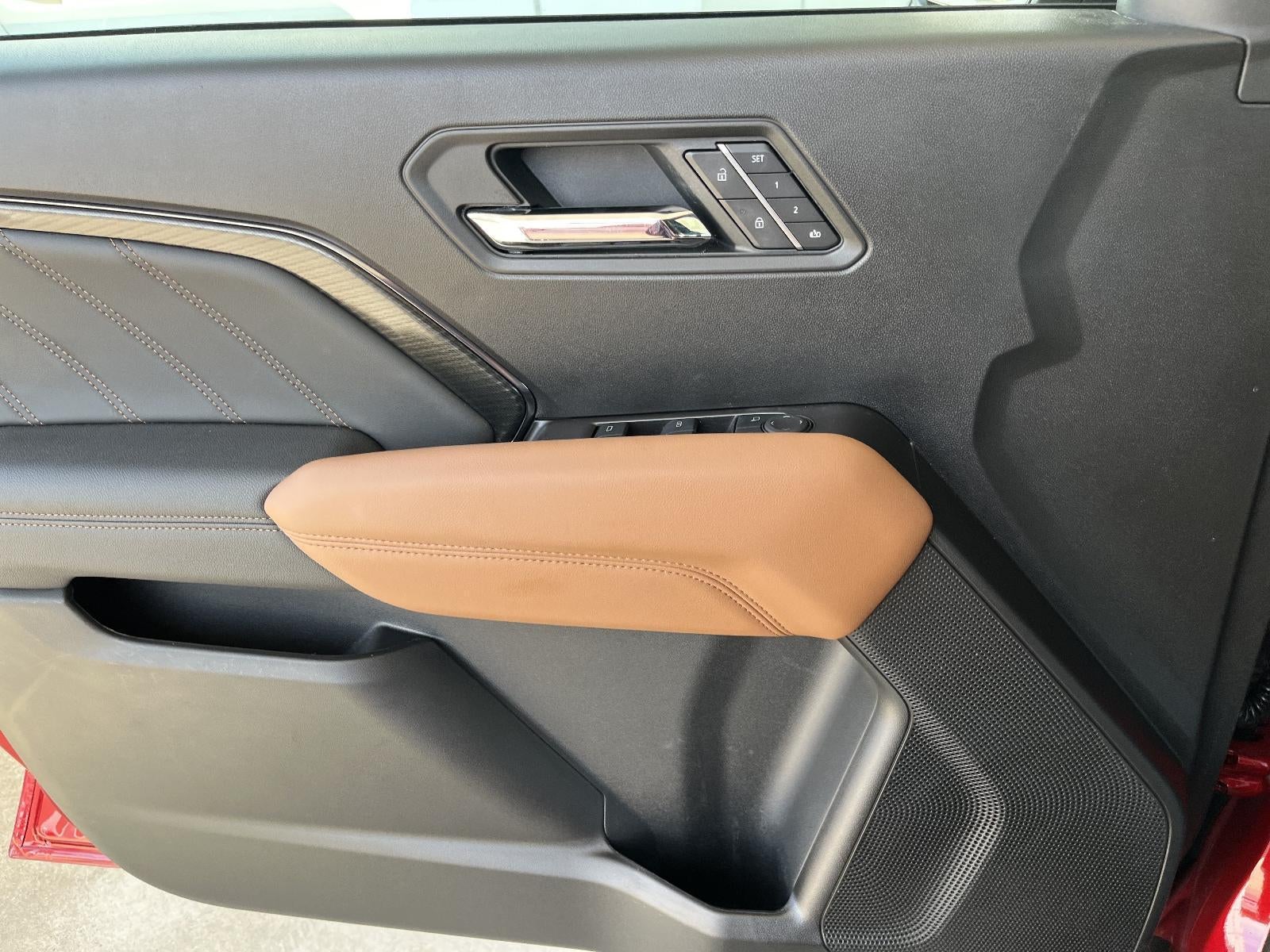2025 GMC Canyon 4WD AT4
