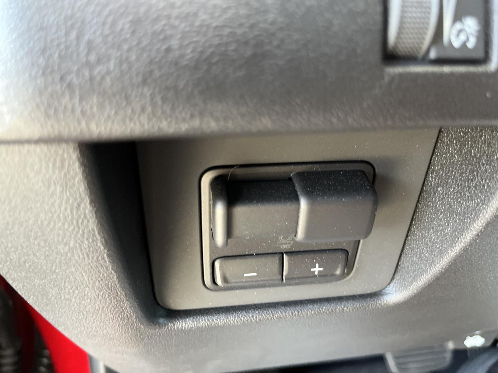 2025 GMC Canyon 4WD AT4