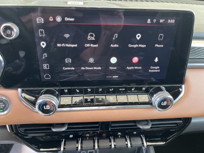 2025 GMC Canyon 4WD AT4
