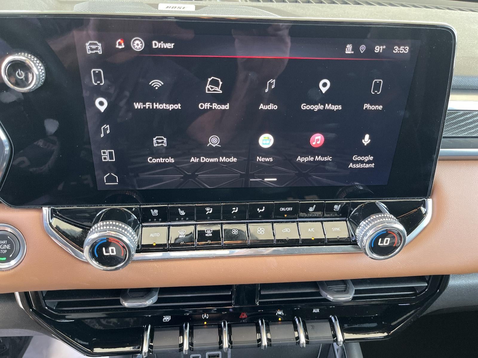 2025 GMC Canyon 4WD AT4