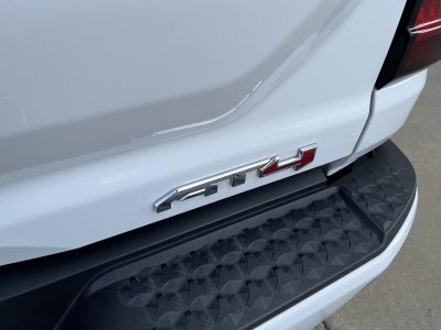 2024 GMC Canyon 4WD AT4