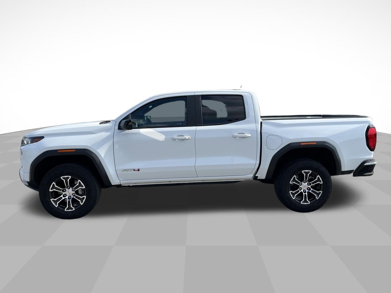 2024 GMC Canyon 4WD AT4