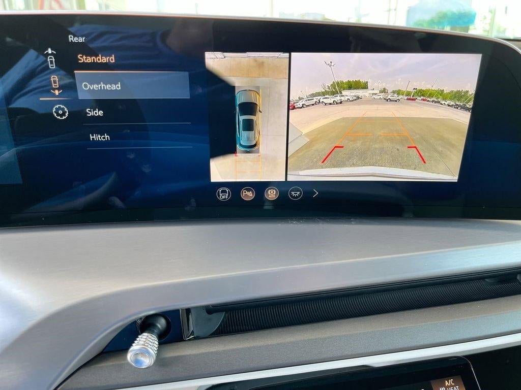 2026 Cadillac VISTIQ Luxury