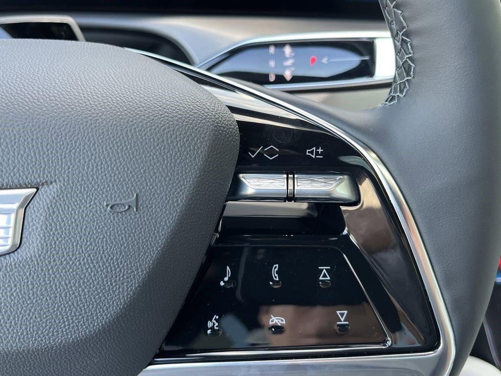 2026 Cadillac VISTIQ Sport