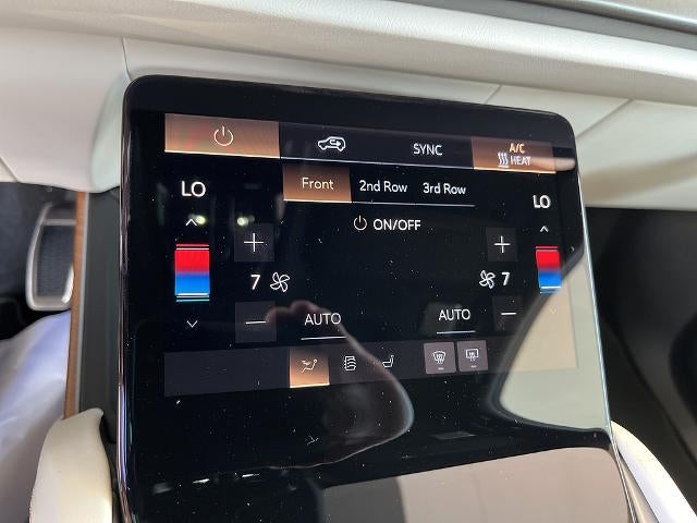 2027 Cadillac VISTIQ Sport
