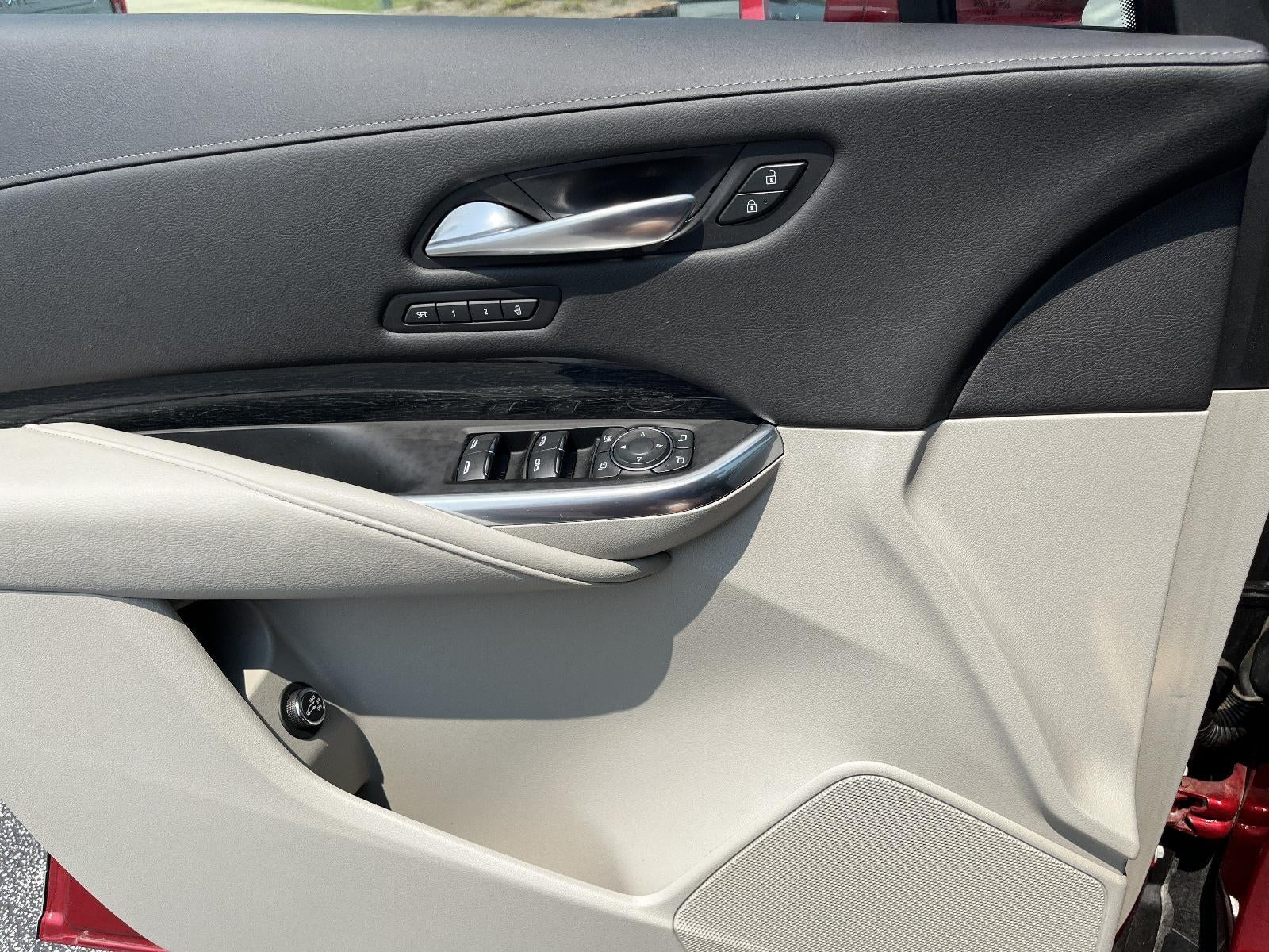 2021 Cadillac XT4 FWD Premium Luxury