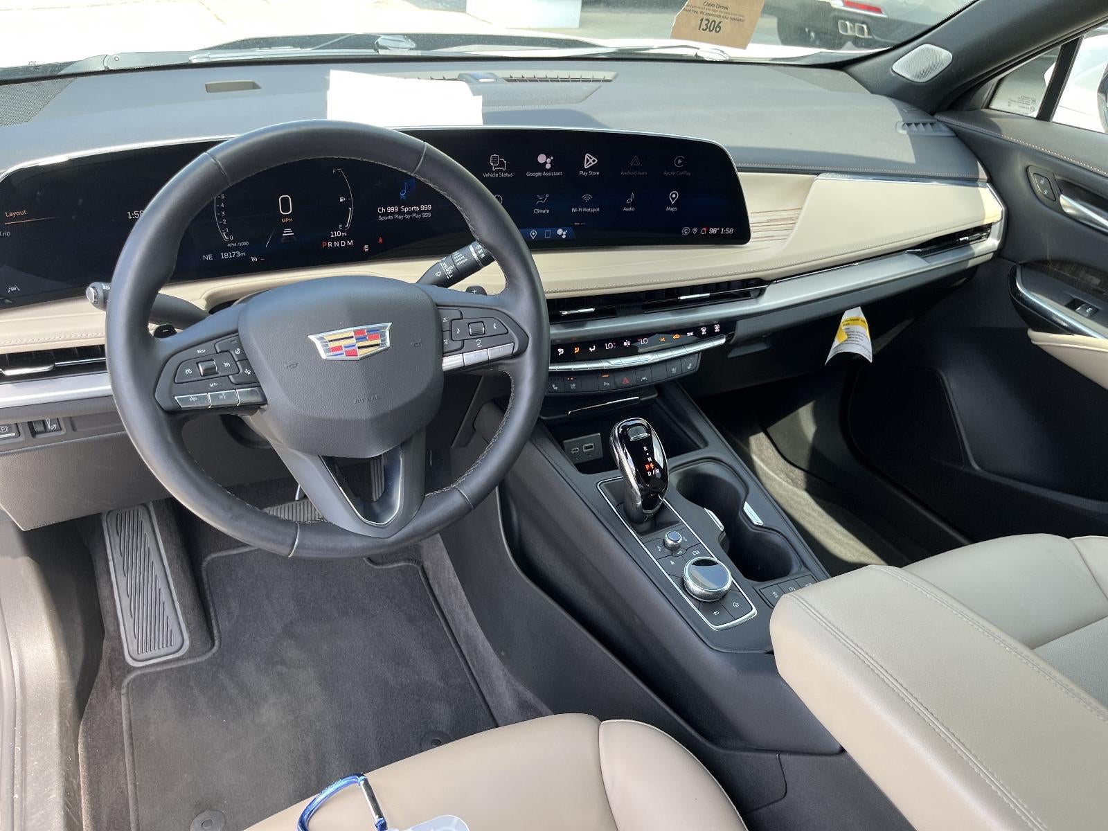 2024 Cadillac XT4 FWD Premium Luxury