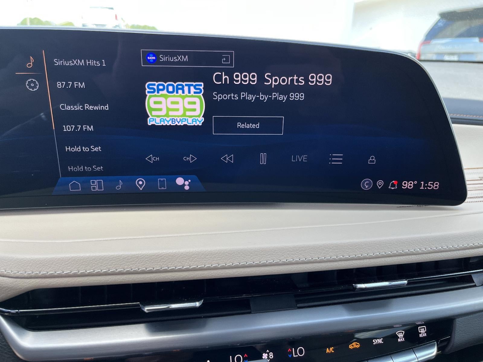 2024 Cadillac XT4 FWD Premium Luxury