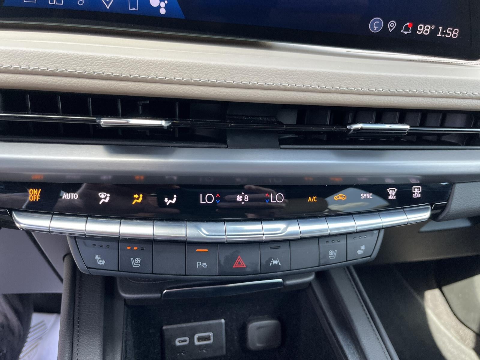 2024 Cadillac XT4 FWD Premium Luxury