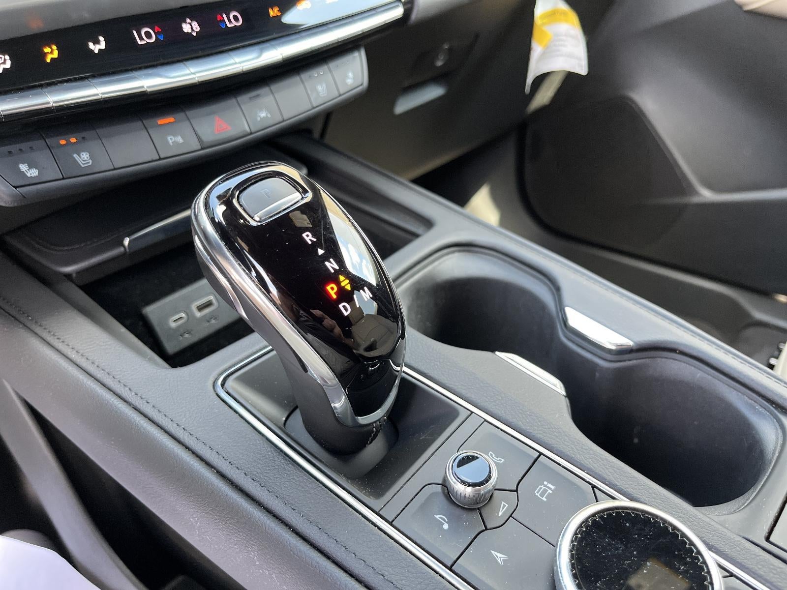 2024 Cadillac XT4 FWD Premium Luxury
