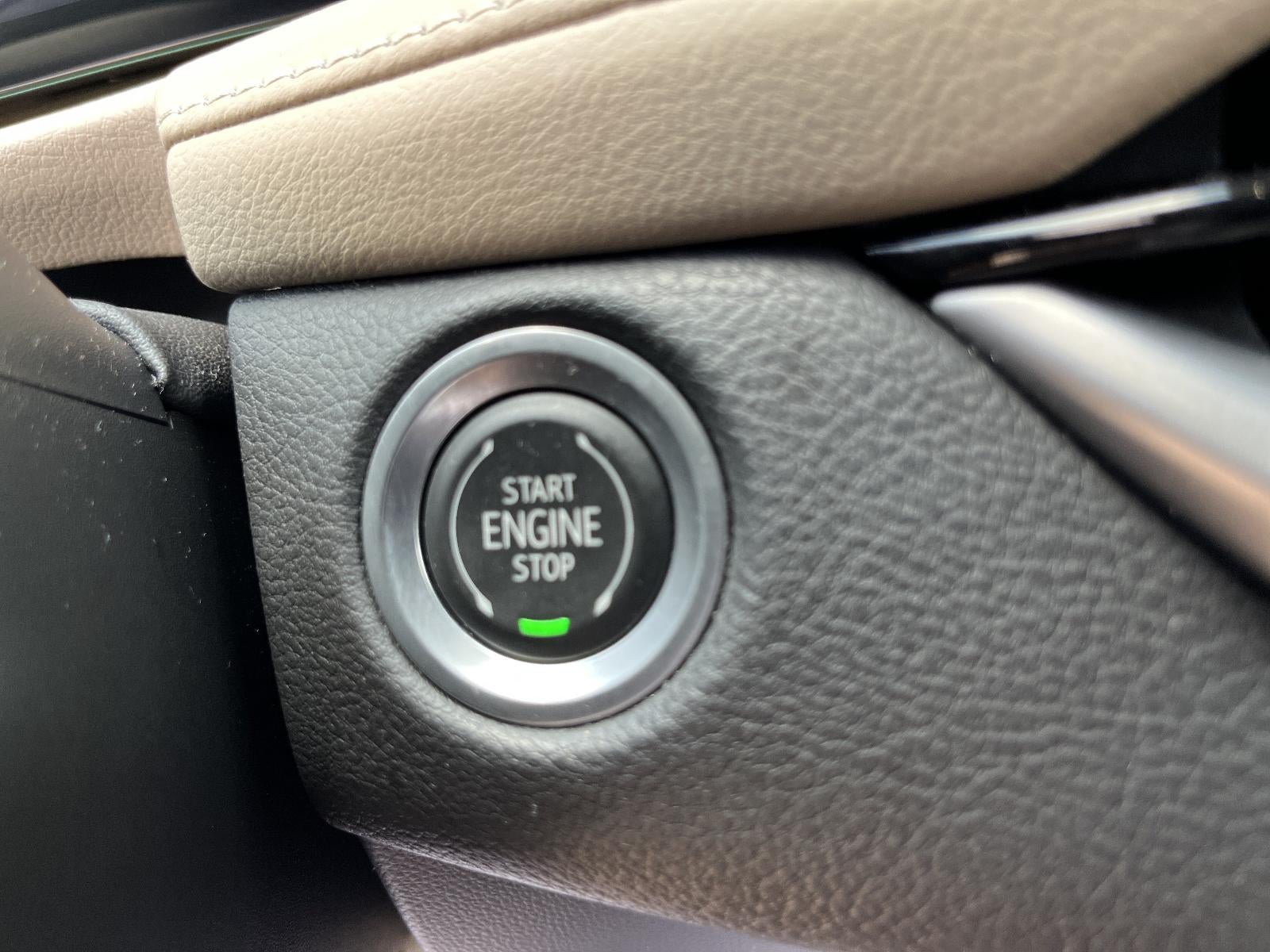 2024 Cadillac XT4 FWD Premium Luxury