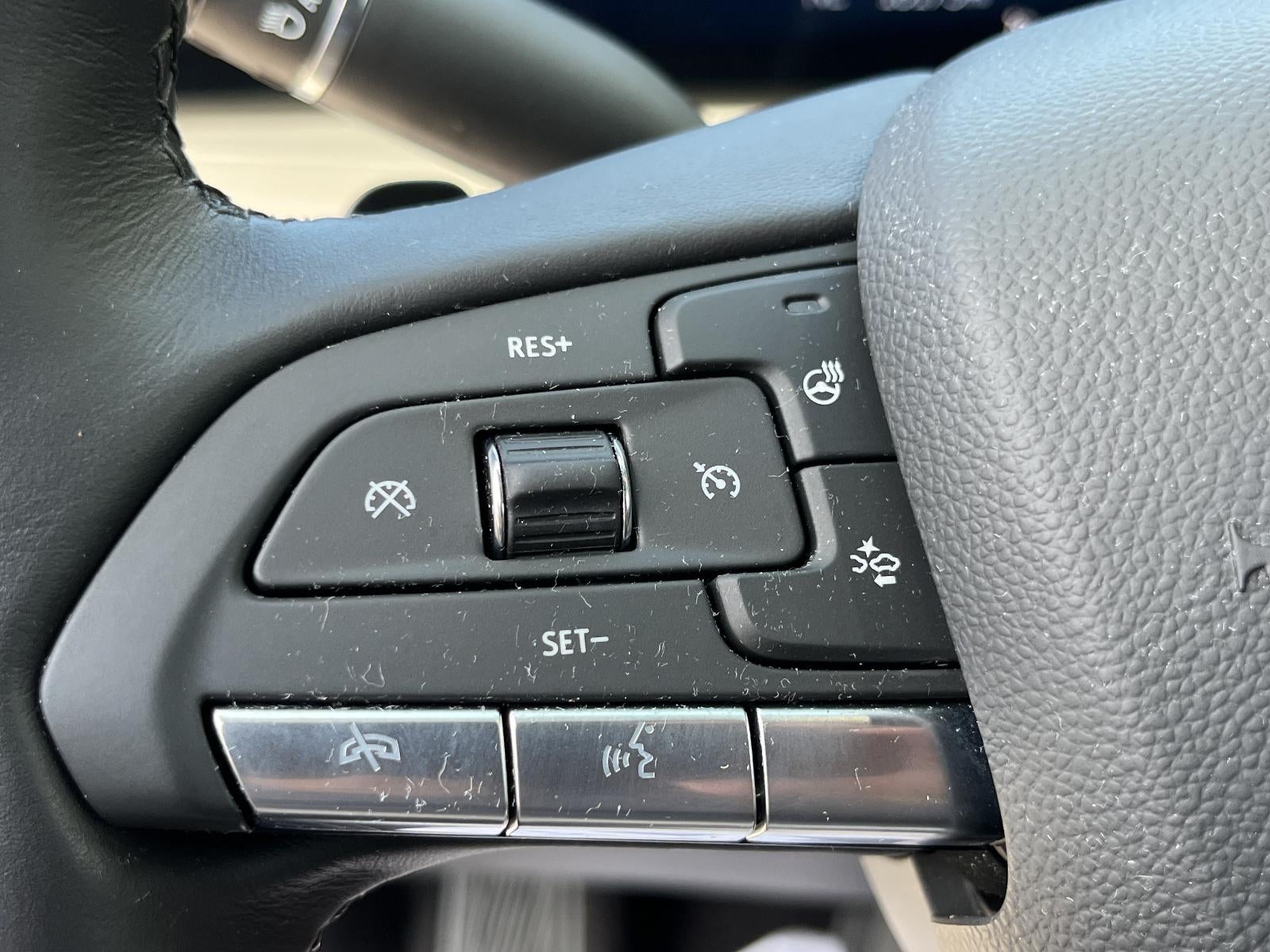 2024 Cadillac XT4 FWD Premium Luxury