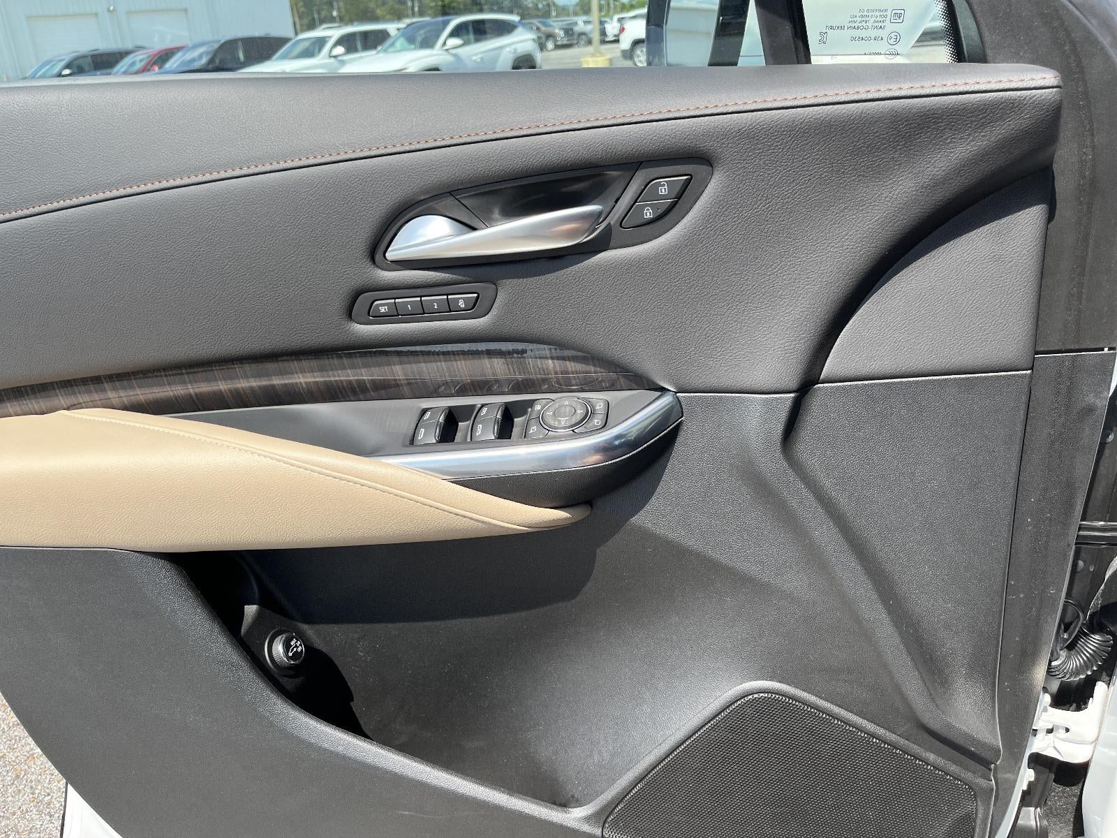 2024 Cadillac XT4 FWD Premium Luxury