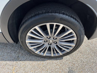 2024 Cadillac XT4 FWD Premium Luxury