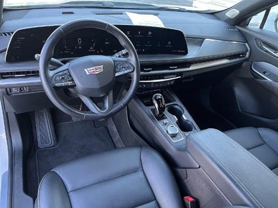 2024 Cadillac XT4 FWD Premium Luxury