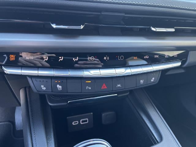 2024 Cadillac XT4 FWD Premium Luxury
