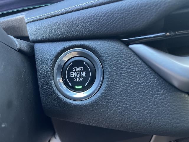 2024 Cadillac XT4 FWD Premium Luxury