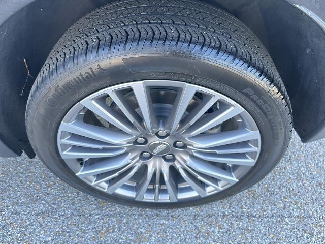 2024 Cadillac XT4 FWD Premium Luxury