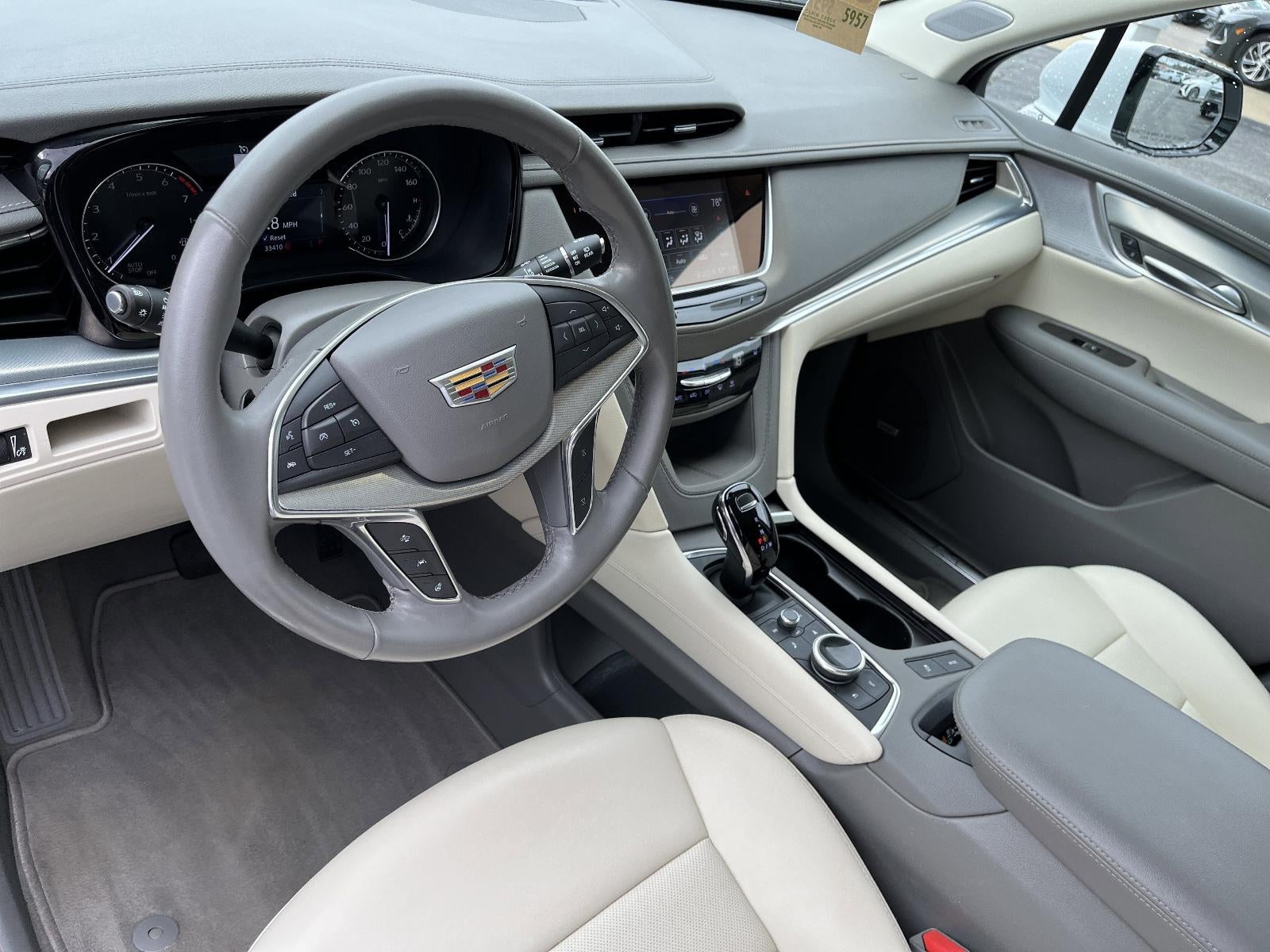 2023 Cadillac XT5 FWD Premium Luxury