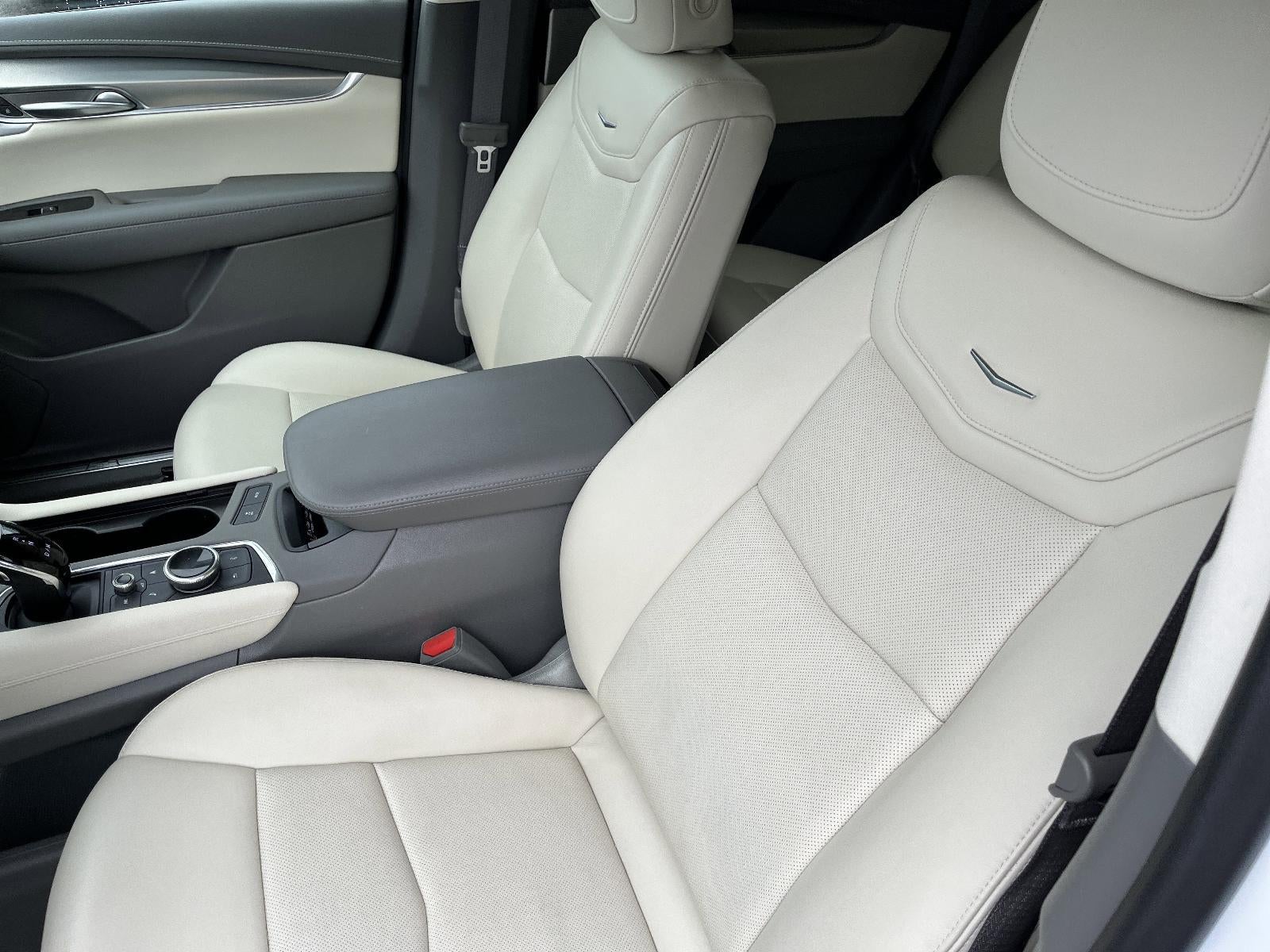 2023 Cadillac XT5 FWD Premium Luxury