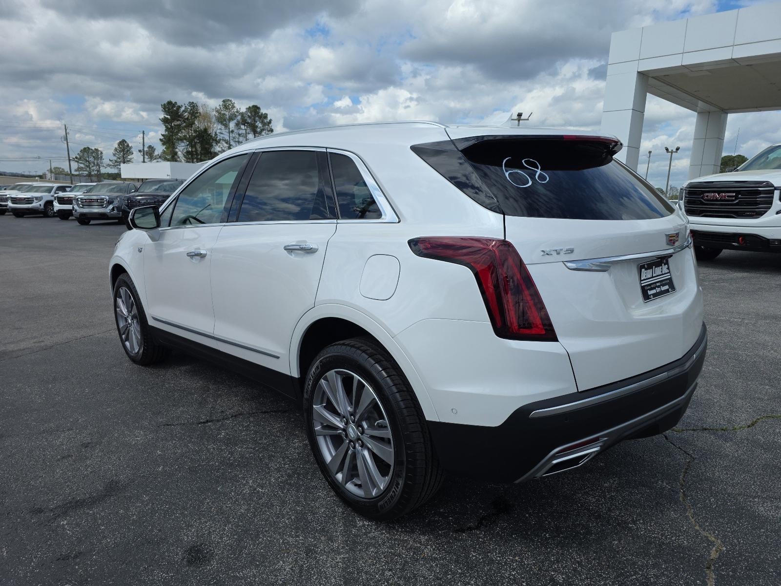 2026 Cadillac XT5 FWD Premium Luxury