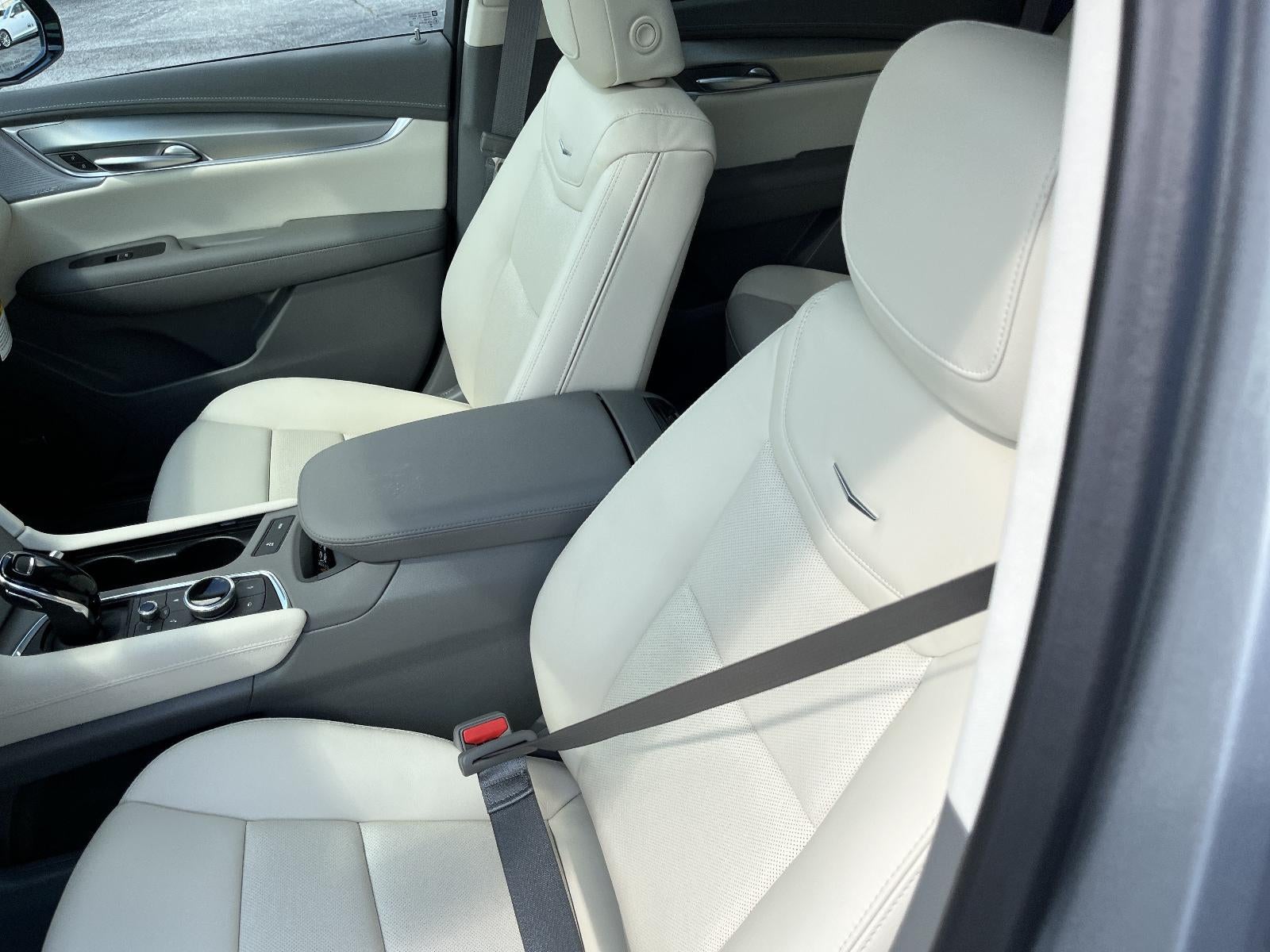 2026 Cadillac XT5 FWD Premium Luxury