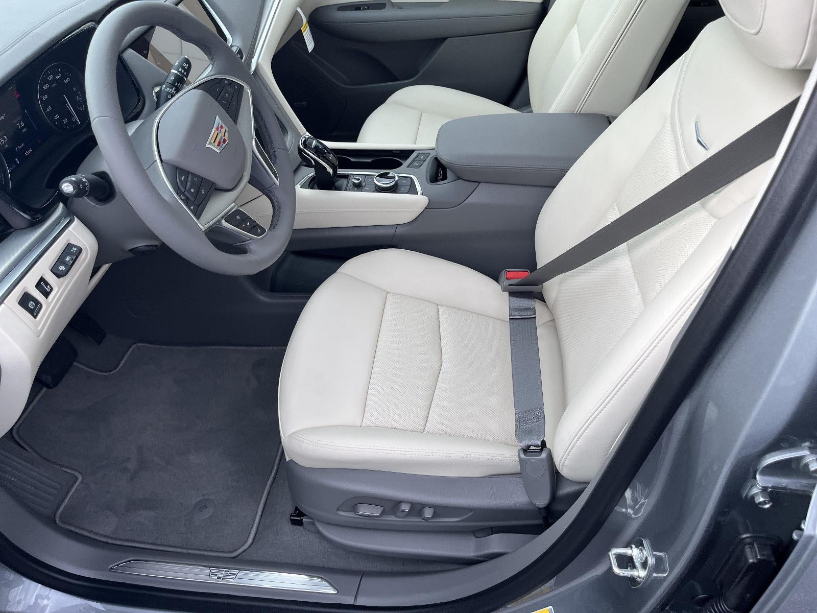 2026 Cadillac XT5 FWD Premium Luxury