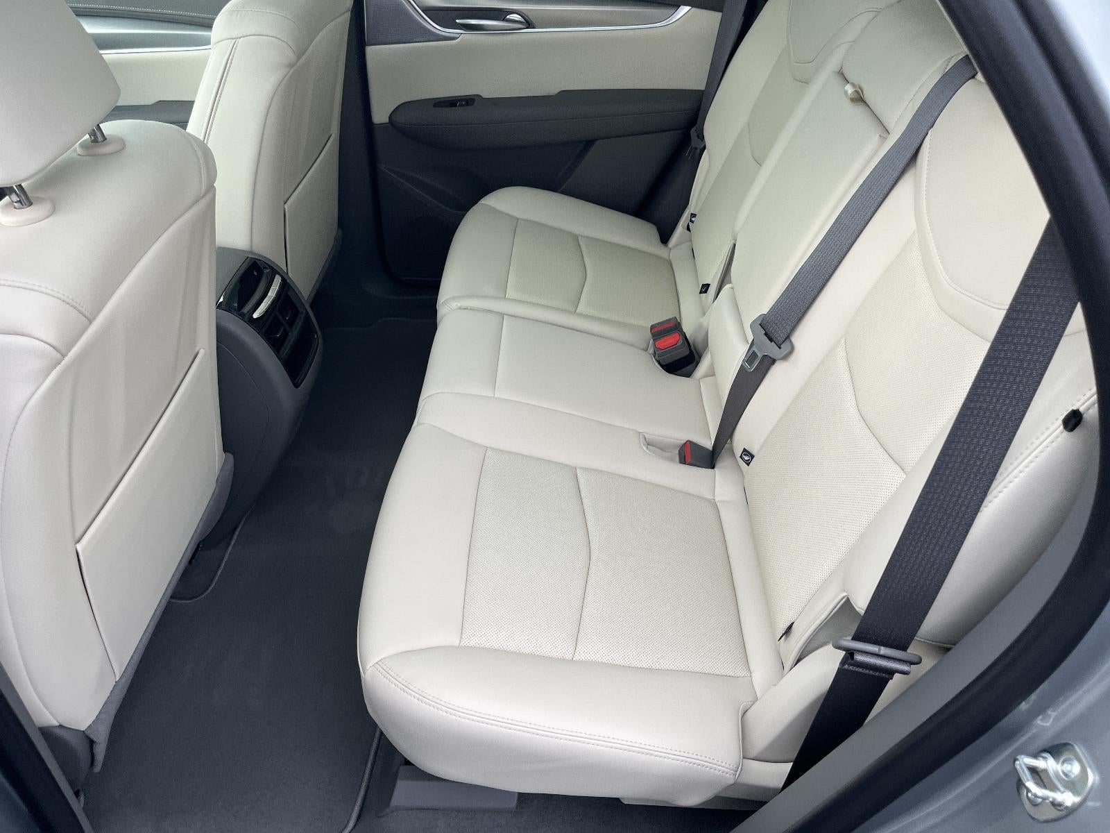 2026 Cadillac XT5 FWD Premium Luxury