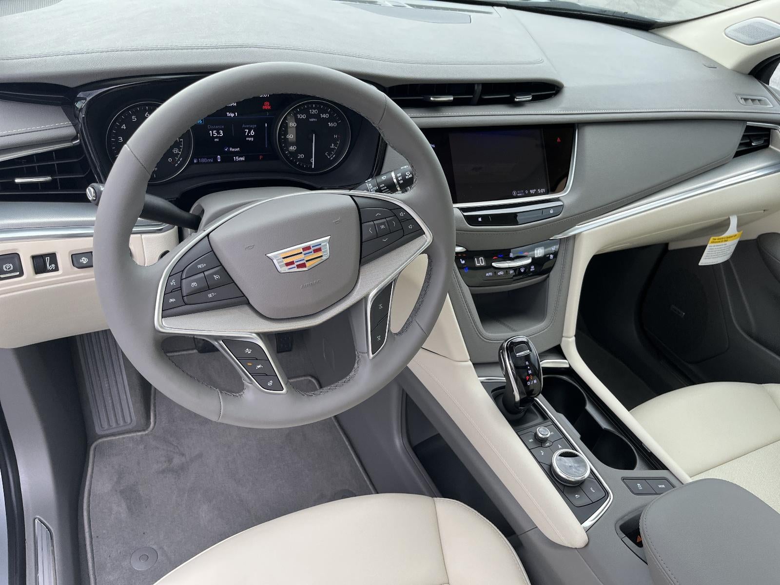 2026 Cadillac XT5 FWD Premium Luxury